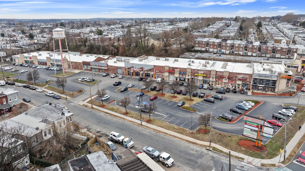 5600 Lancaster Ave, Philadelphia, PA à louer - Photo de l’immeuble – Image 3 sur 15