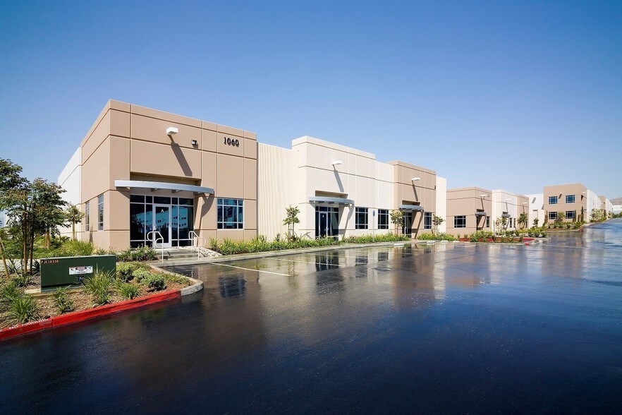 1030 Northgate St, Riverside, CA à louer - Photo de l’immeuble – Image 3 sur 7