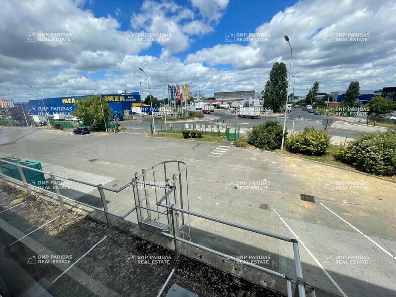 Industriel/Logistique dans Orly à louer - Photo de l’immeuble – Image 3 sur 18