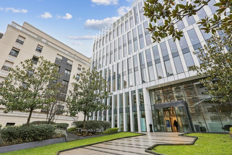 29 Rue Anatole France, Levallois-Perret à louer - Photo de l’immeuble – Image 2 sur 15