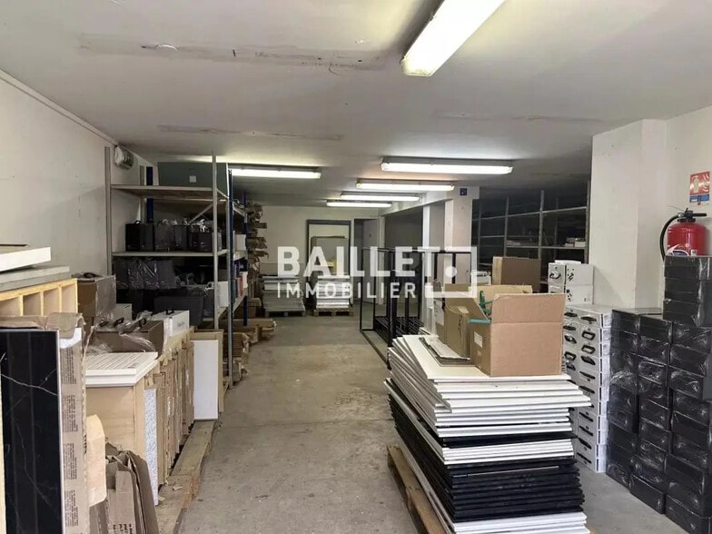 Industriel/Logistique dans Mougins à louer - Photo de l’immeuble – Image 2 sur 11