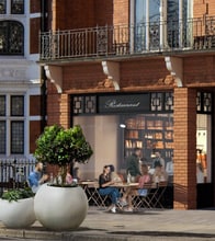 52 Sloane St, Londres à louer Photo de l’immeuble– Image 2 sur 2