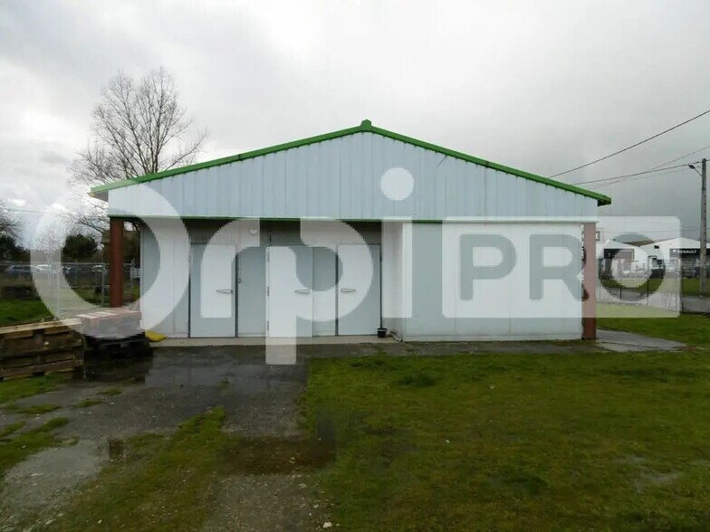 Local d'activités dans La Ville-Dieu-du-Temple à vendre - Photo de l’immeuble – Image 1 sur 6