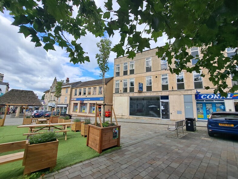 65-66 Market Pl, Chippenham à vendre - Photo de l’immeuble – Image 1 sur 4