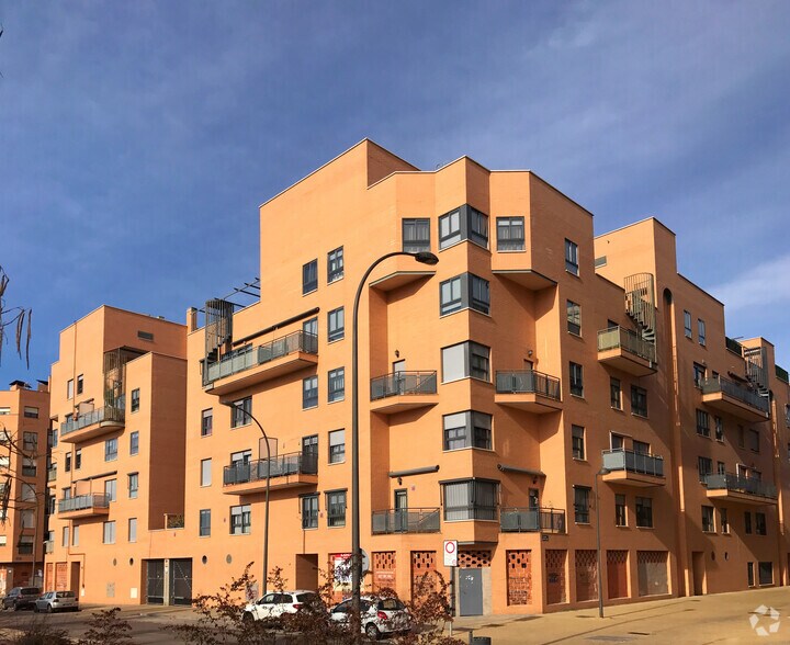 Avenida de Chile, 10, Getafe, Madrid à louer - Photo de l’immeuble – Image 2 sur 2