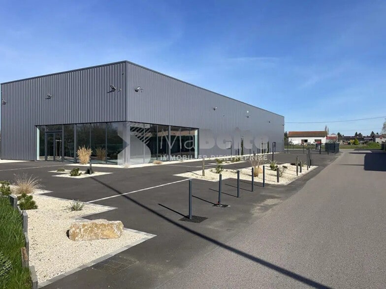 Local commercial dans Roanne à louer - Photo de l’immeuble – Image 1 sur 11