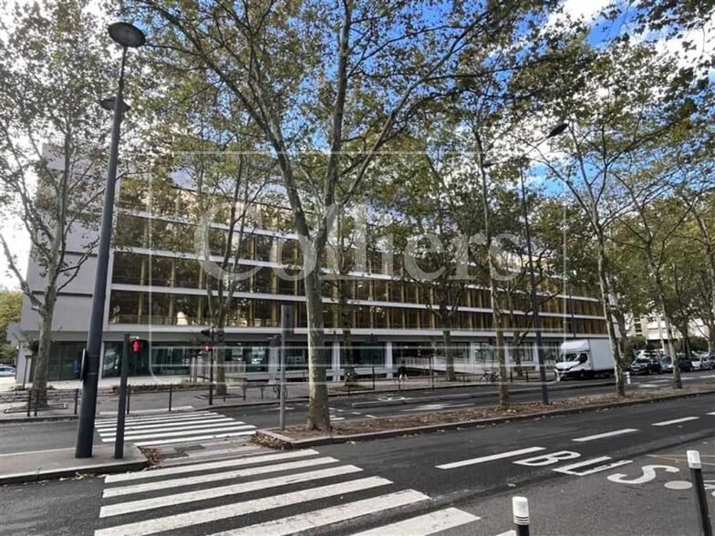 64 Boulevard Du 11 Novembre 1918, Villeurbanne à louer - Photo de l’immeuble – Image 2 sur 20