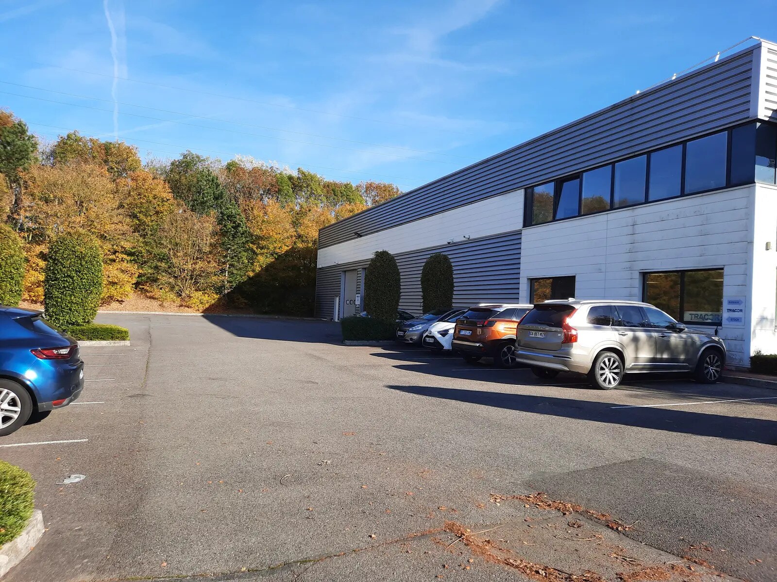 Local d’activités dans Lisses à louer Photo de l’immeuble– Image 1 sur 7