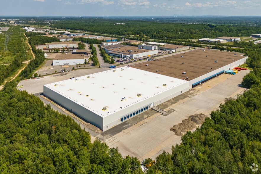 2055 Boul Des Entreprises, Terrebonne, QC à louer - Aérien – Image 3 sur 3