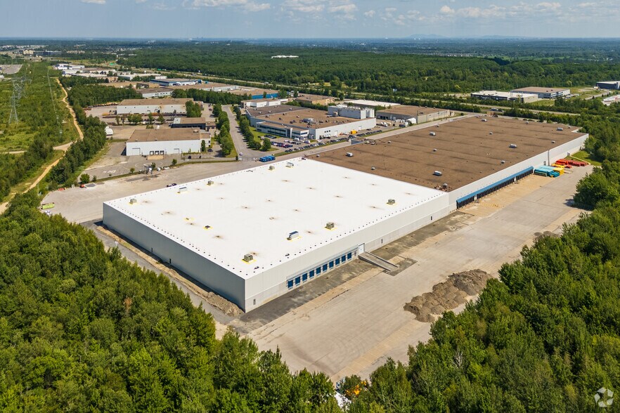 2055 Boul Des Entreprises, Terrebonne, QC à louer - Aérien – Image 3 sur 3