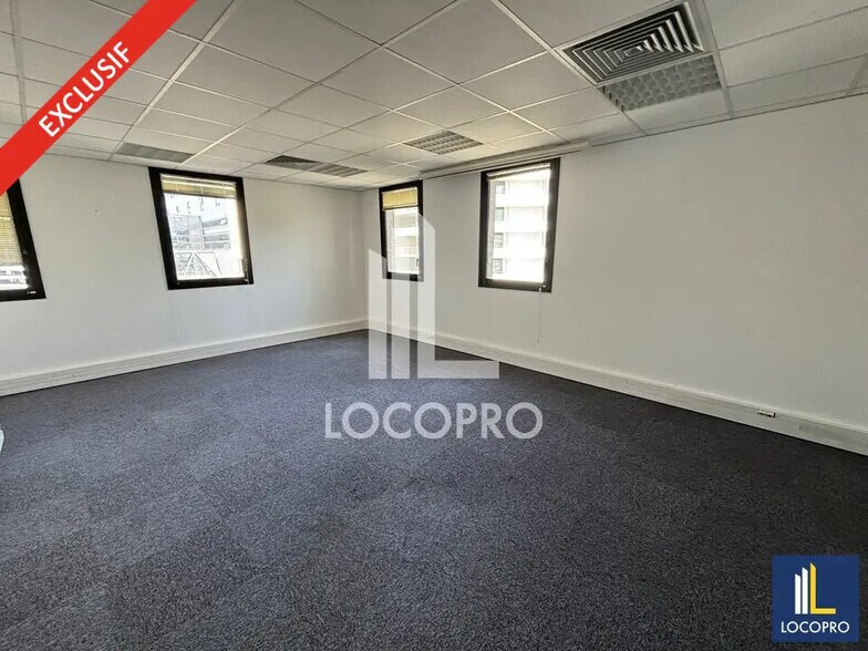 Bureau dans Nice à louer - Photo de l’immeuble – Image 3 sur 11