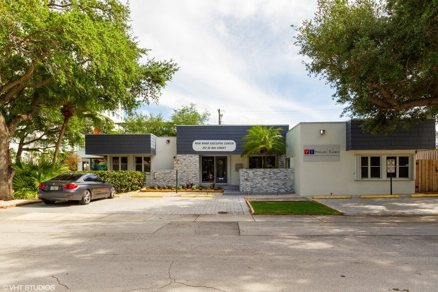 212 SE 8th St, Fort Lauderdale, FL à vendre - Photo de l’immeuble – Image 2 sur 40