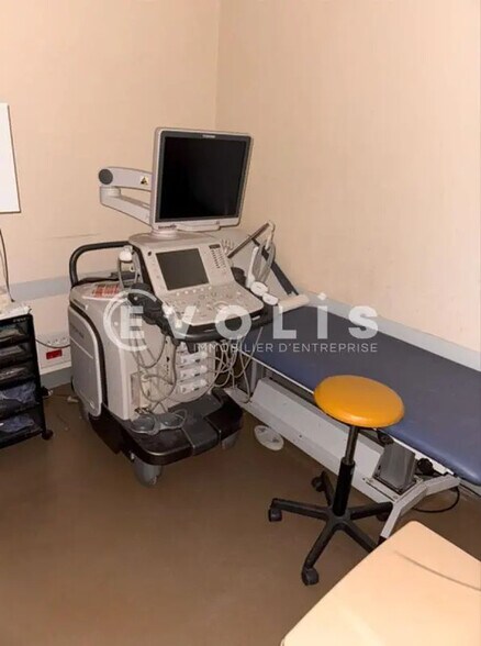 Local commercial dans Montreuil à vendre - Photo de l’immeuble – Image 3 sur 20