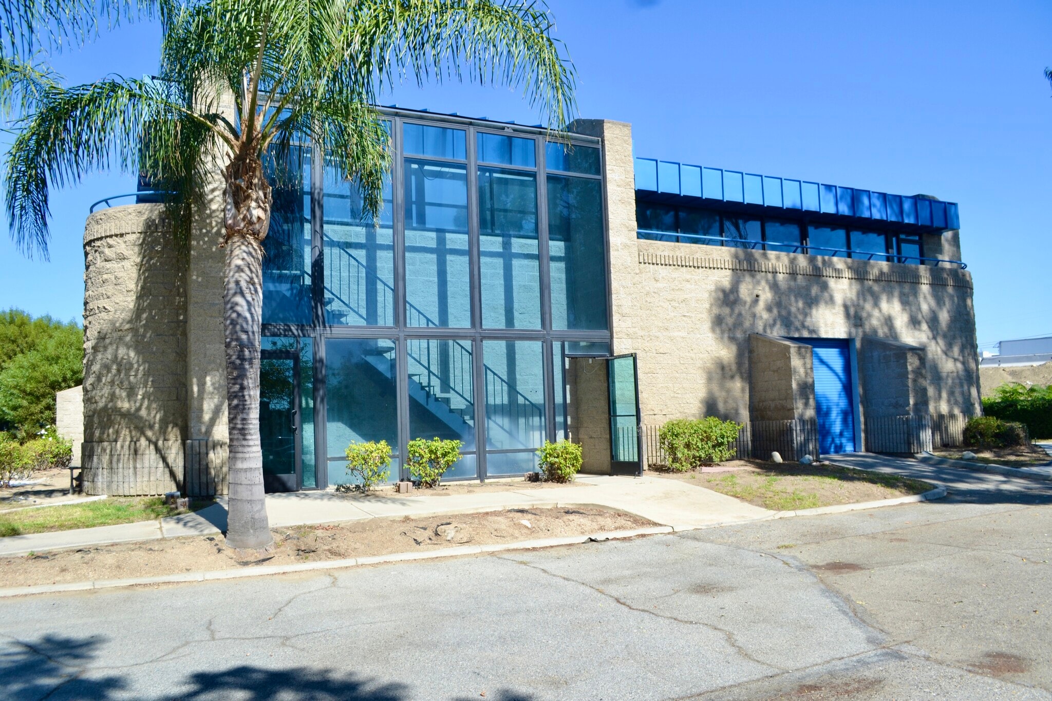 9233 Charles Smith Ave, Rancho Cucamonga, CA à louer Photo intérieure– Image 1 sur 51