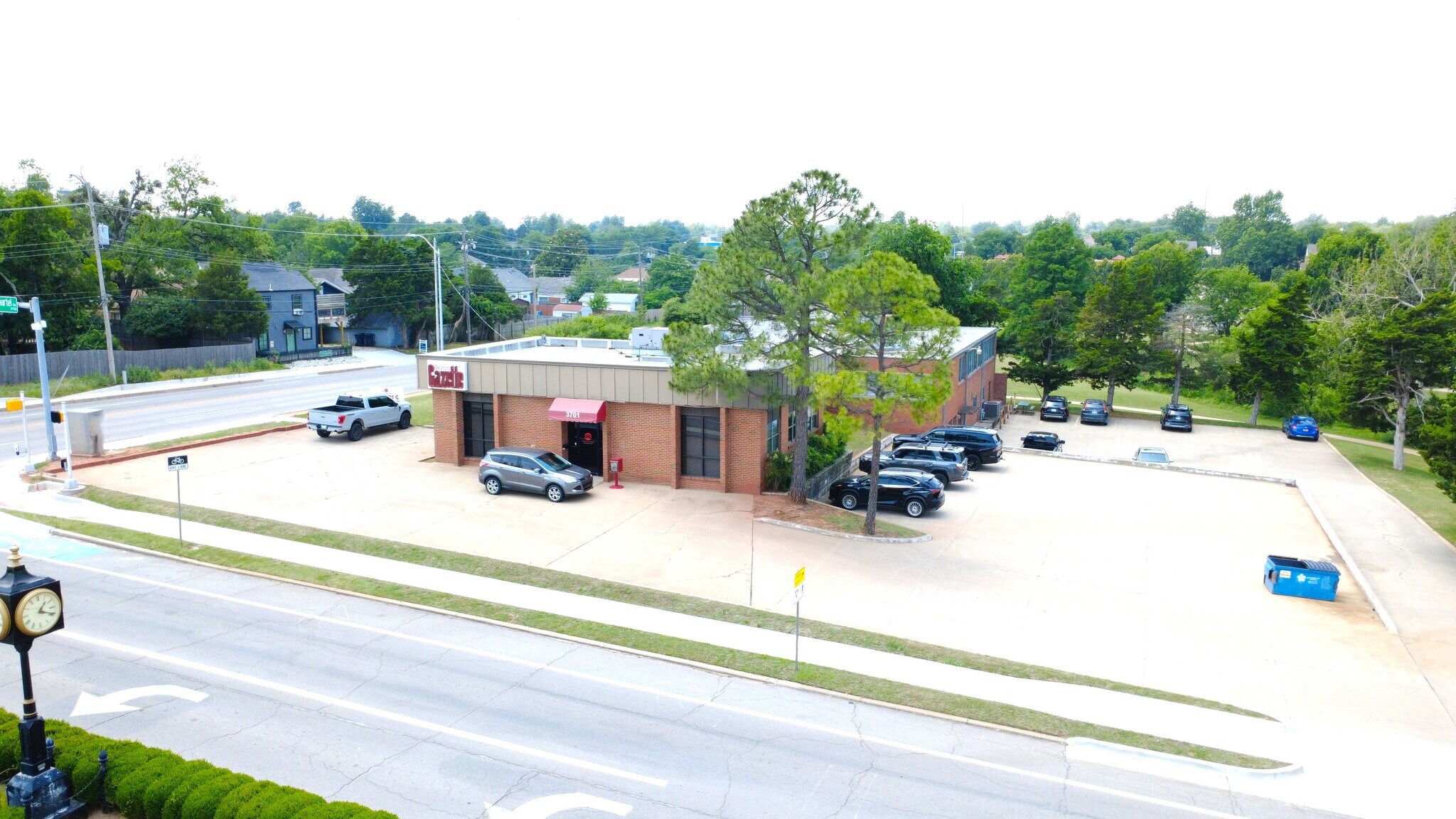 3701 N Shartel Ave, Oklahoma City, OK à vendre Aérien– Image 1 sur 10