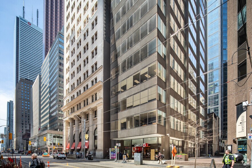 10 King St E, Toronto, ON à louer - Photo de l’immeuble – Image 2 sur 9