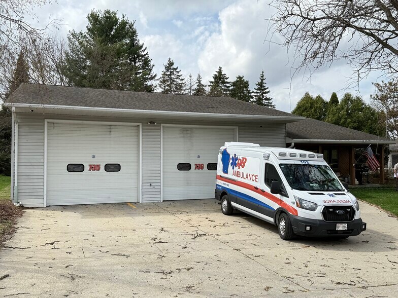 1210 Arndt St, Fort Atkinson, WI à vendre - Photo de l’immeuble – Image 2 sur 21