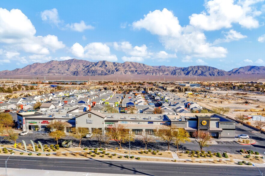 150 E Centennial Pky, North Las Vegas, NV à louer - Photo de l’immeuble – Image 2 sur 9