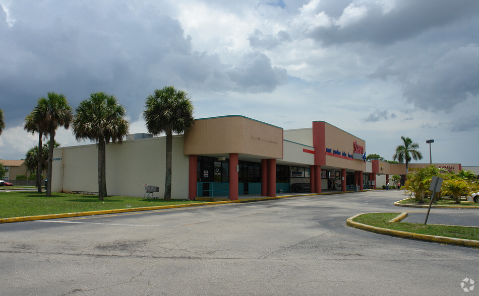 4150 Hancock Bridge Pky, North Fort Myers, FL à louer - Photo principale – Image 2 sur 12