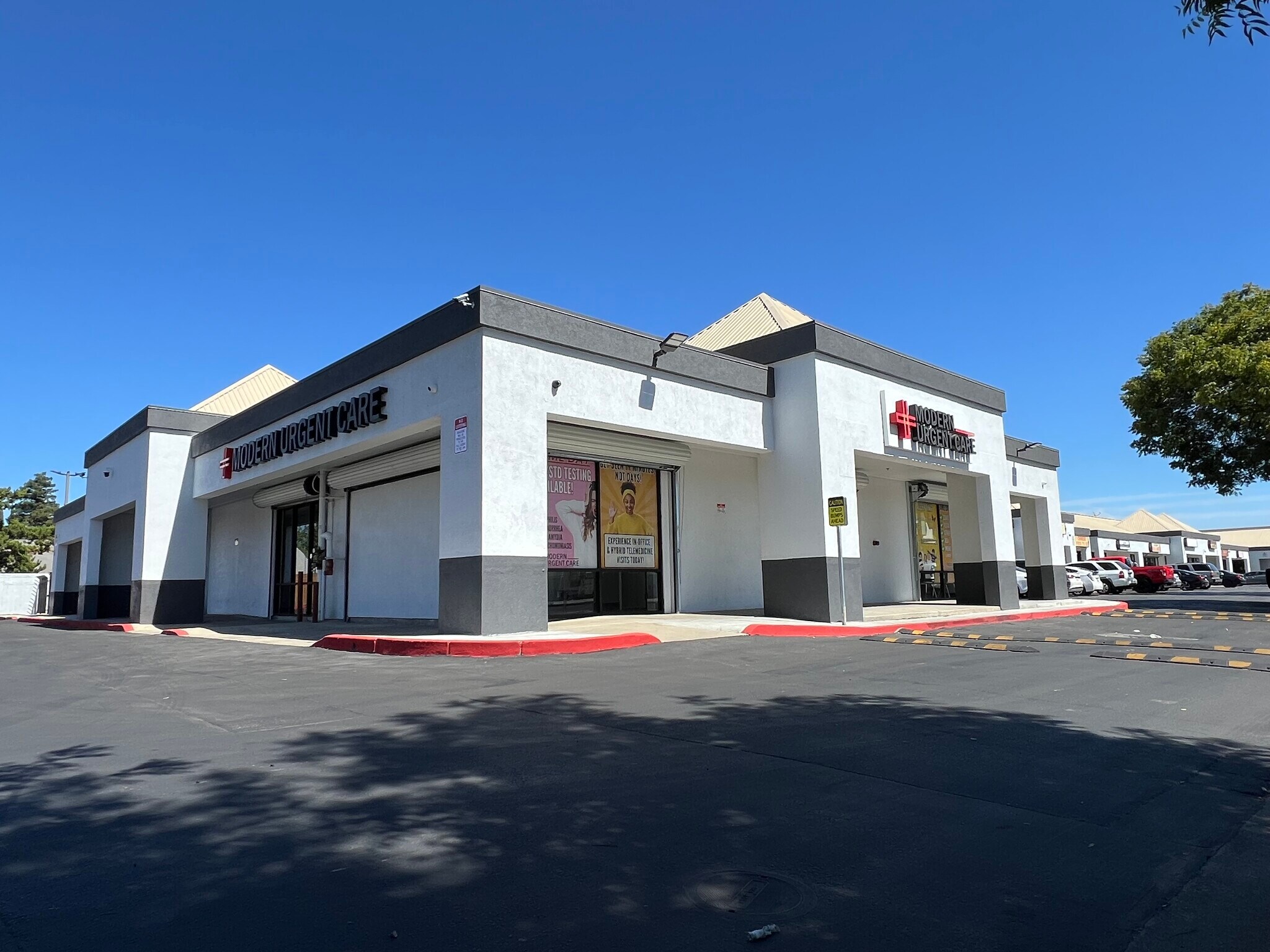 3121 Yosemite Blvd, Modesto, CA à louer Photo de l’immeuble– Image 1 sur 23