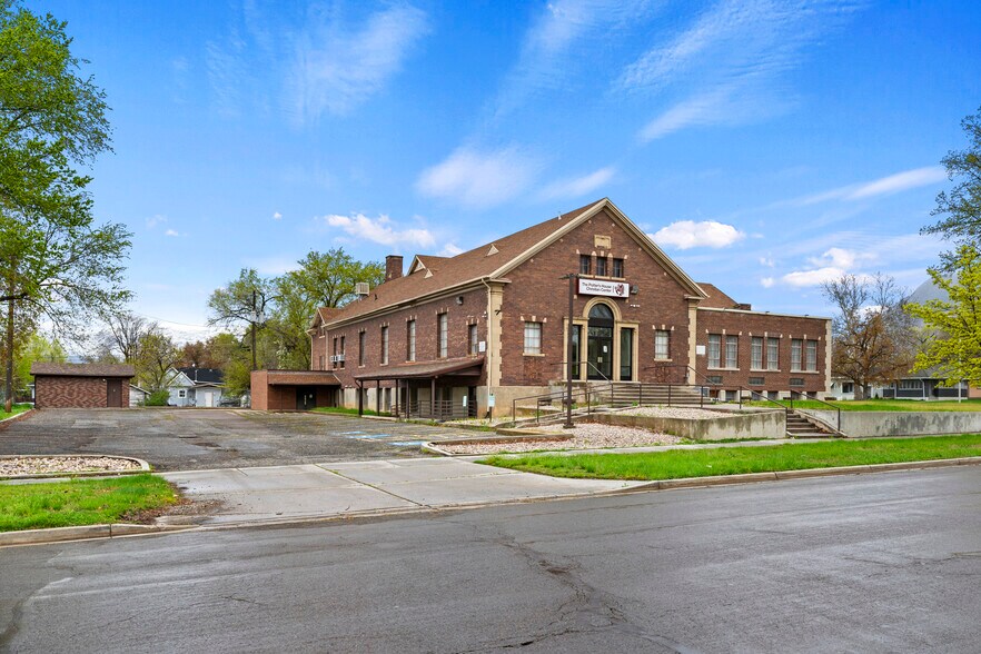 2873 Quincy Ave, Ogden, UT à vendre - Photo de l’immeuble – Image 1 sur 36