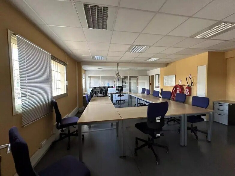 Bureau dans Antibes à vendre - Photo de l’immeuble – Image 2 sur 33