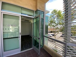 123 E Valley Blvd, San Gabriel, CA à louer Photo intérieure– Image 1 sur 9