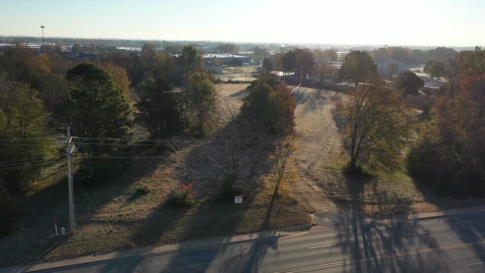 2300 Browns Ln, Jonesboro, AR à vendre - Vidéo sur l’annonce professionnelle – Image 2 sur 10