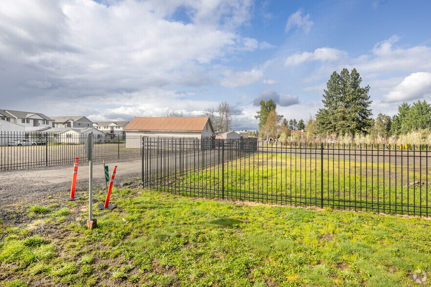 2153 Molalla Rd, Woodburn, OR à louer - Photo principale – Image 1 sur 1