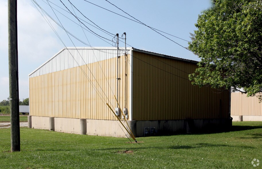 3814 S Meeker Ave, Muncie, IN à vendre - Photo de l’immeuble – Image 2 sur 2