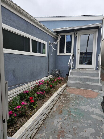 5709 E Beverly Blvd, Los Angeles, CA à vendre - Photo de l’immeuble – Image 3 sur 16