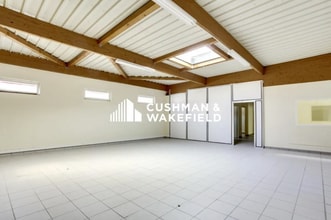 Local d’activités dans Décines-Charpieu à louer Photo intérieure– Image 1 sur 1