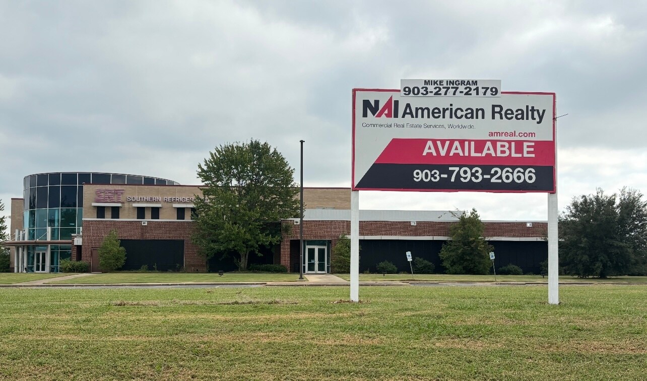 8055 N Highway 67, Texarkana, AR à vendre Photo de l’immeuble– Image 1 sur 8
