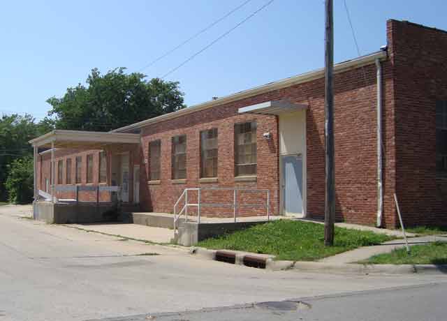 2035 SW Western Ave, Topeka, KS à louer - Photo de l’immeuble – Image 3 sur 3