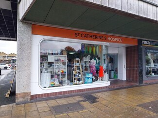 Plus de détails pour 31 The Broadway, Crawley - Local commercial à louer