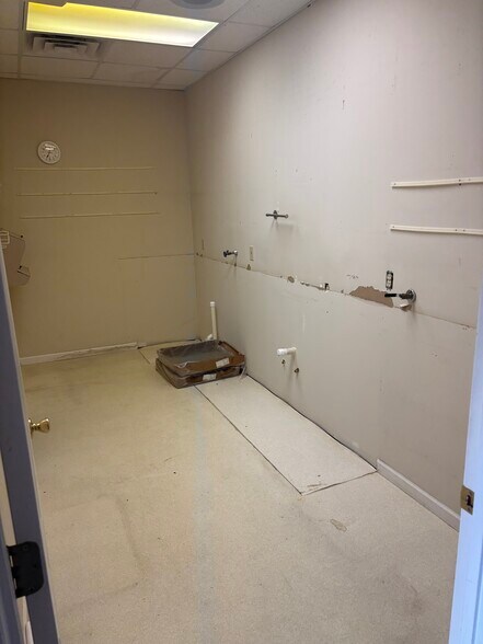 1557 Lee Hwy, Staunton, VA à louer - Photo de l’immeuble – Image 2 sur 12