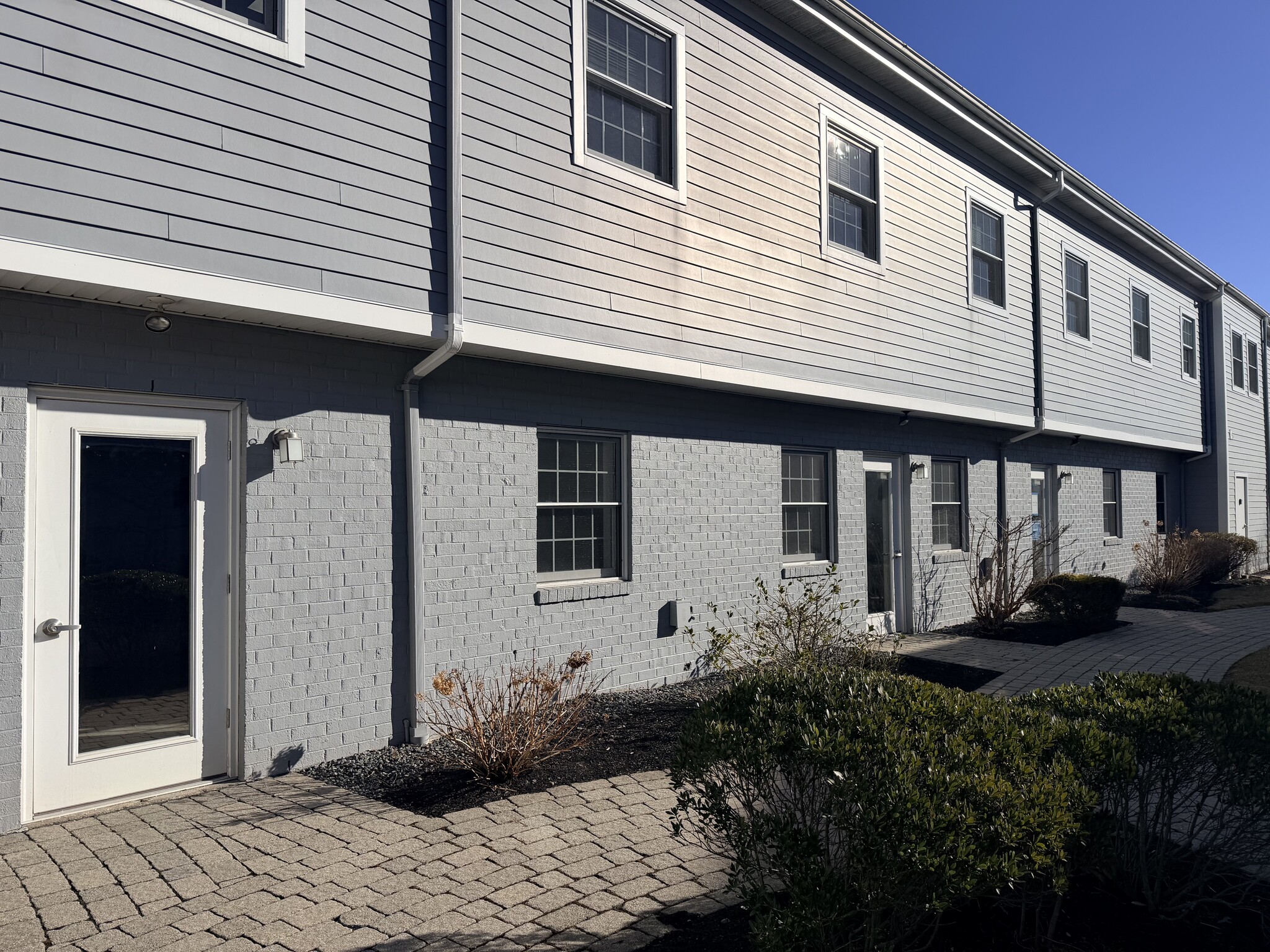 850 Aquidneck Ave, Middletown, RI à louer Photo de l’immeuble– Image 1 sur 2