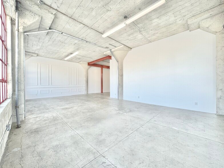 623 E 9th St, Los Angeles, CA à louer - Photo intérieure – Image 3 sur 20