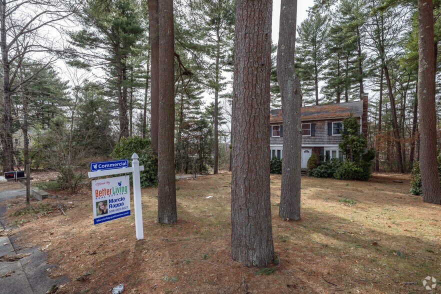 7 Sharon Ave, Norfolk, MA à vendre - Photo de l’immeuble – Image 2 sur 2