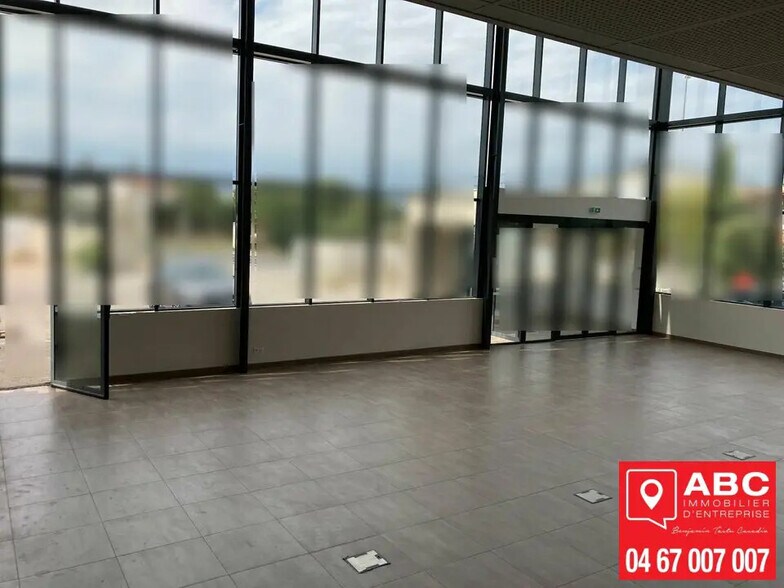 Local d’activités dans Perpignan à louer - Photo de l’immeuble – Image 3 sur 4