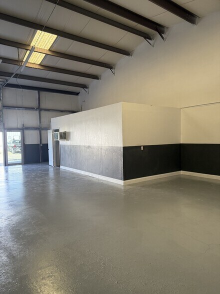 2617 W Blue Mound Rd, Haslet, TX à louer - Photo de l’immeuble – Image 3 sur 15