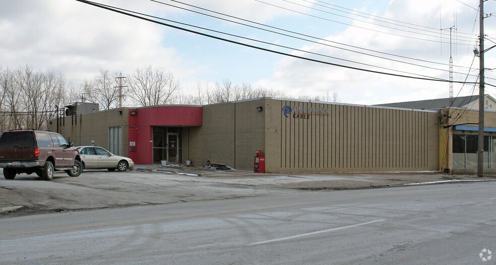 1801 Elyria Ave, Lorain, OH à vendre - Photo de l’immeuble – Image 2 sur 5