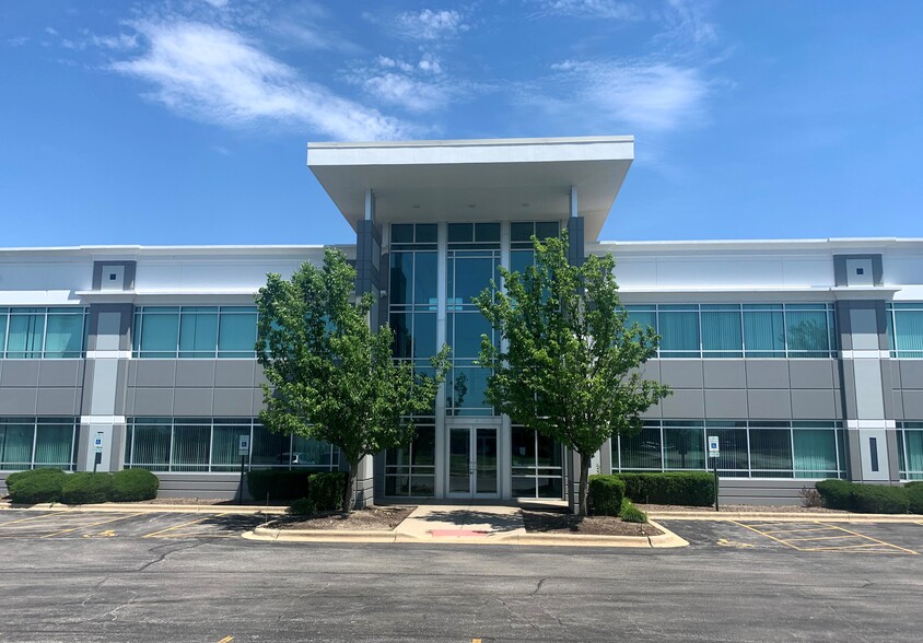 7820 Graphics Dr, Tinley Park, IL à louer - Photo principale – Image 1 sur 3
