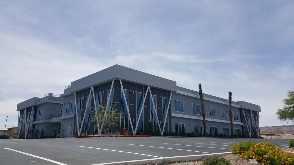 6950 S Cimarron Rd, Las Vegas, NV à vendre - Photo de l’immeuble – Image 2 sur 5