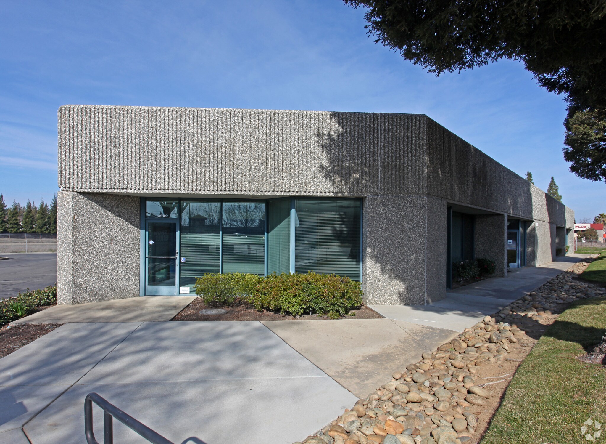 2990 Sunrise Blvd, Rancho Cordova, CA à louer Photo principale– Image 1 sur 10
