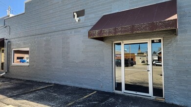 216 S 3rd St, Watertown, WI à louer Photo intérieure– Image 1 sur 11