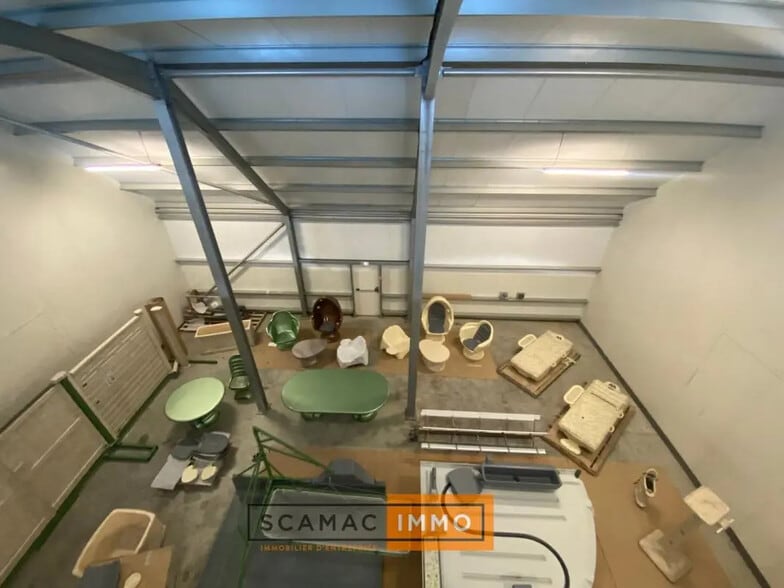 Industriel/Logistique dans Gémenos à louer - Photo de l’immeuble – Image 2 sur 6