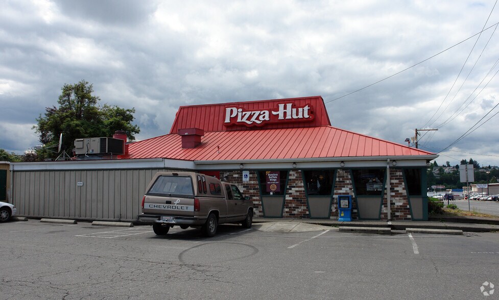 2119 6th St, Bremerton, WA à vendre - Photo de l’immeuble – Image 2 sur 3