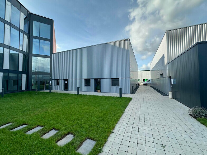 Local d’activités dans Bischheim à louer - Photo de l’immeuble – Image 3 sur 4