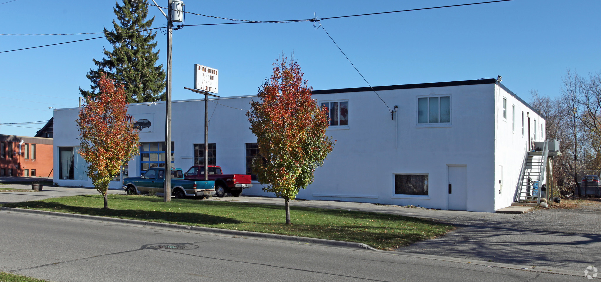 25 Grenfell St, Oshawa, ON à vendre Photo principale– Image 1 sur 3